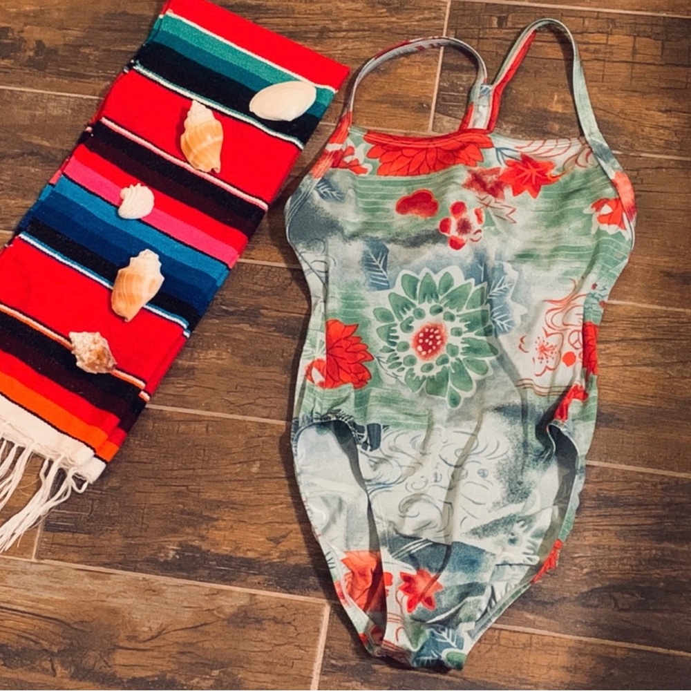 Vintage Nike One Piece Swimsuit Size Small/Medium